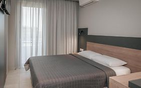 Elizabeth Queen Luxury Rooms